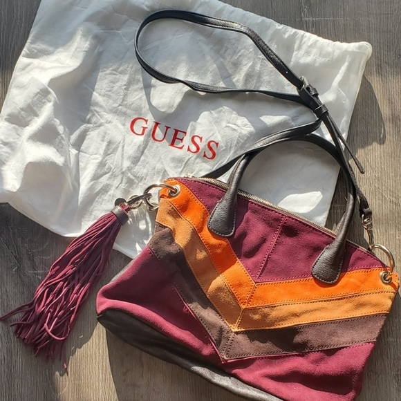 Gently Used • Guess Satchel Purse - including protective bag • Roughly 14 x 9 in - Picture 1 of 6